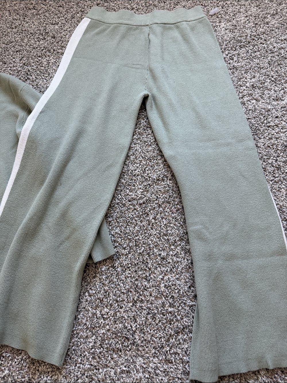 Women’s Sage Green Loungewear Set with White Trim - Picture 5 of 7
